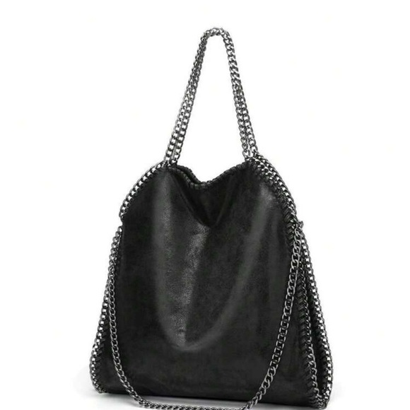 unbranded Handbags - BLACK AND SILVER CHAIN SHOULDER BAG-NEW